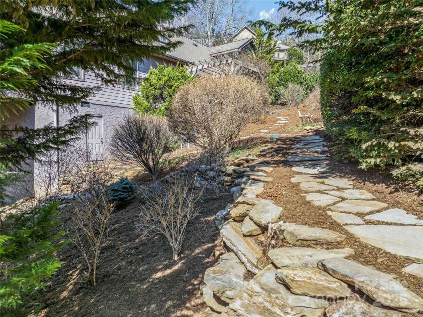 20 Red Plum Lane, Black Mountain, NC 28711.  MLS# CAR4206569, YatesRealty ID 17393. 