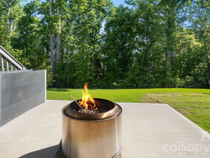 844 Neff Court, Fort Mill, SC 29715.  MLS# CAR4420489, YatesRealty ID 17394. 