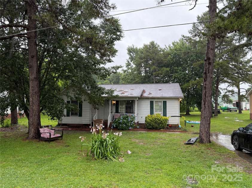 508 Hillcrest Street, Marshville, NC 28103.  MLS# CAR4264640, YatesRealty ID 17395. 