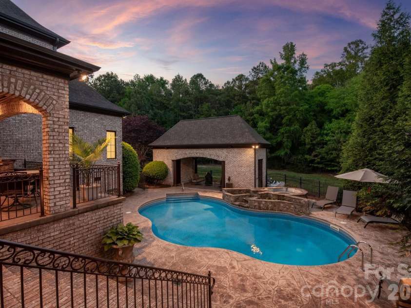 7828 Clovervale Drive, Waxhaw, NC 28173.  MLS# CAR4374597, YatesRealty ID 17395. Cabana has full bath.