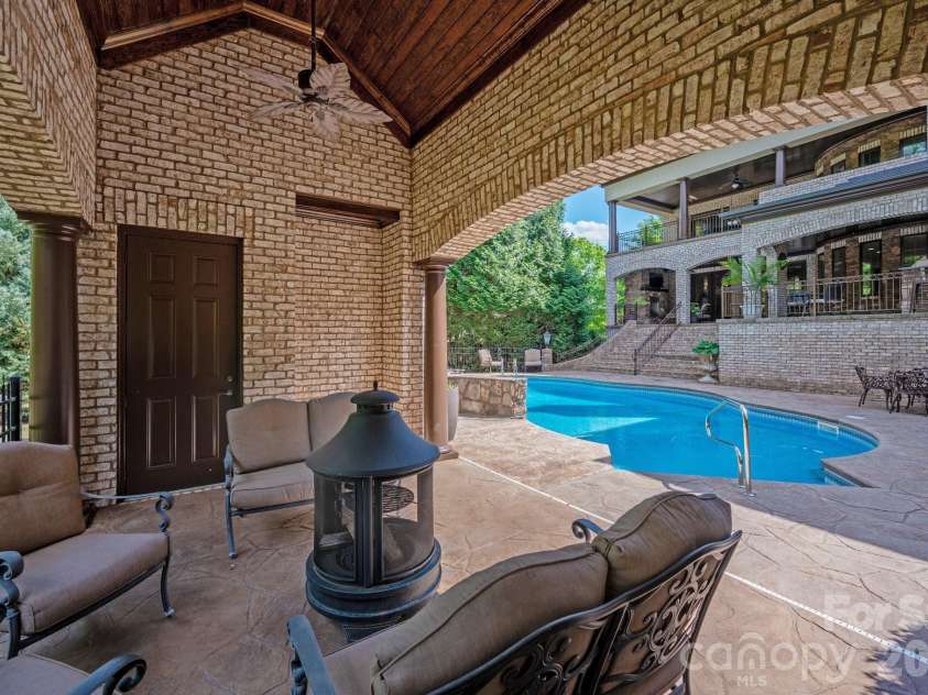 7828 Clovervale Drive, Waxhaw, NC 28173.  MLS# CAR4374597, YatesRealty ID 17395. Cabana w/full bath