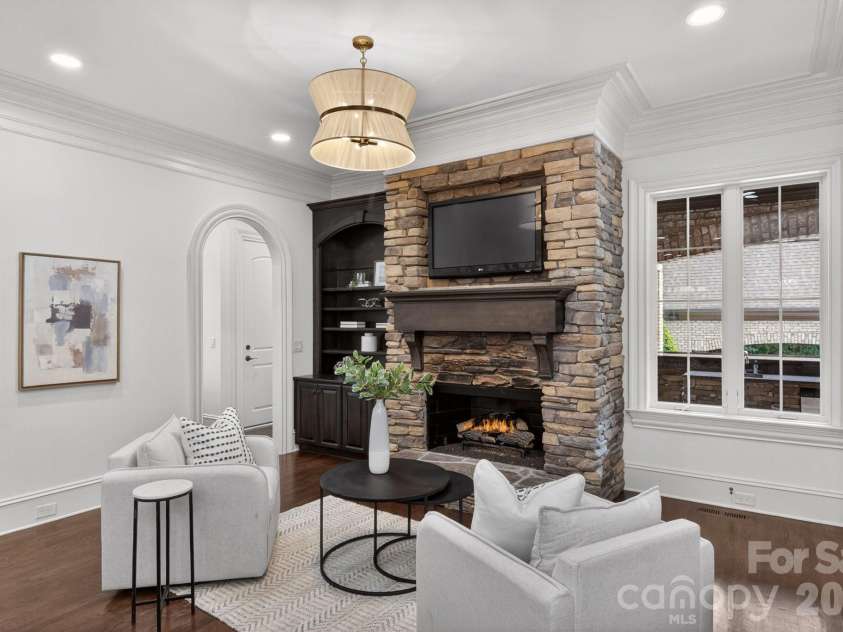 7828 Clovervale Drive, Waxhaw, NC 28173.  MLS# CAR4374597, YatesRealty ID 17395. Keeping room off kitchen