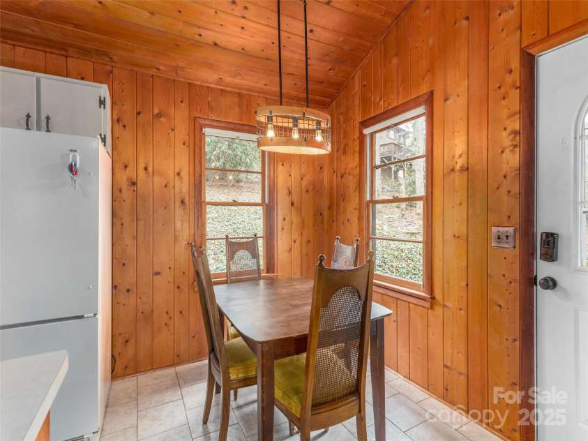 147 Azalea Drive, Maggie Valley, NC 28751.  MLS# CAR4242974, YatesRealty ID 17397. 