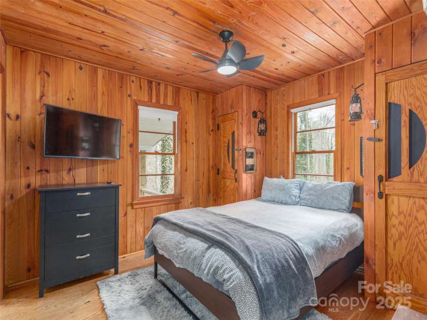 147 Azalea Drive, Maggie Valley, NC 28751.  MLS# CAR4242974, YatesRealty ID 17397. 