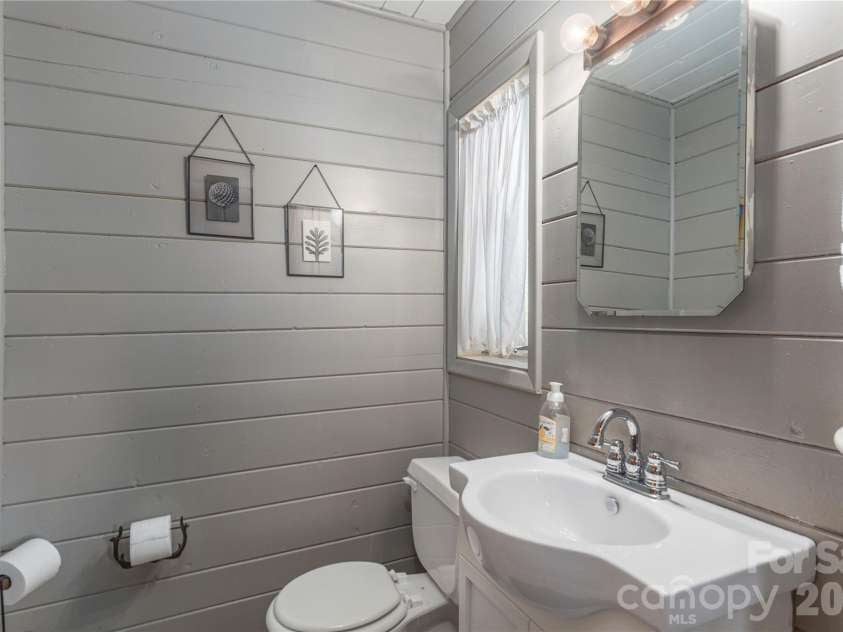 147 Azalea Drive, Maggie Valley, NC 28751.  MLS# CAR4326706, YatesRealty ID 17397. 