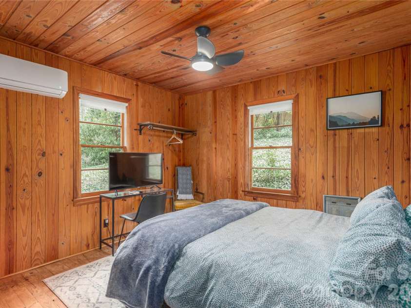 147 Azalea Drive, Maggie Valley, NC 28751.  MLS# CAR4326706, YatesRealty ID 17397. 