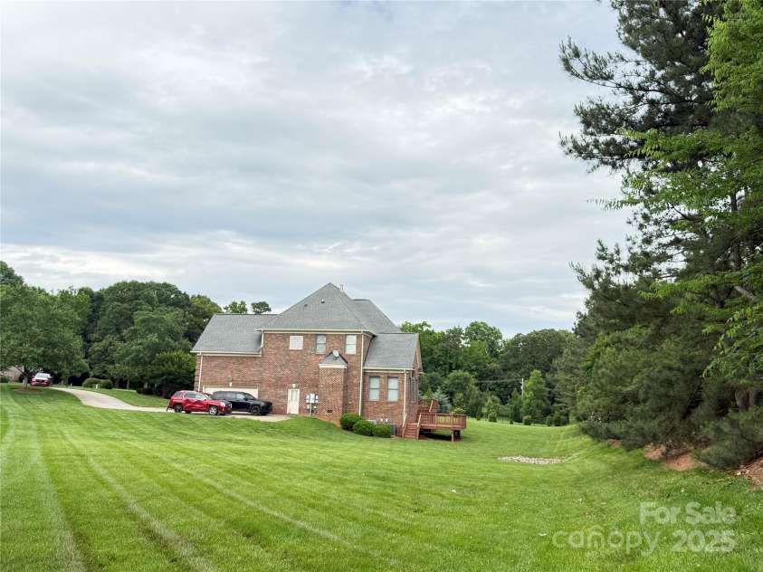 8620 Rolling Fields Road, Charlotte, NC 28227.  MLS# CAR4266446, YatesRealty ID 17398. 