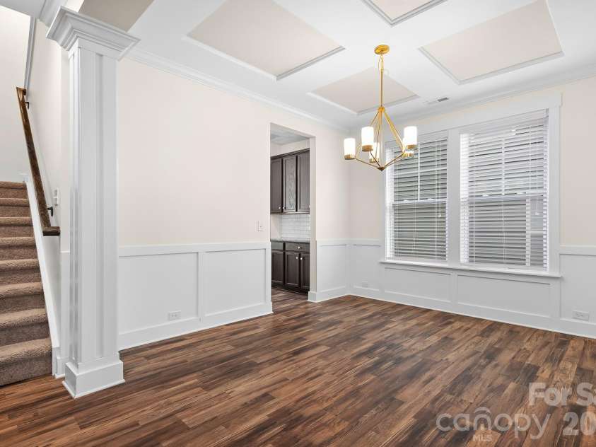 10008 Michael Crossing Drive, Charlotte, NC 28213.  MLS# CAR4375777, YatesRealty ID 17399. 