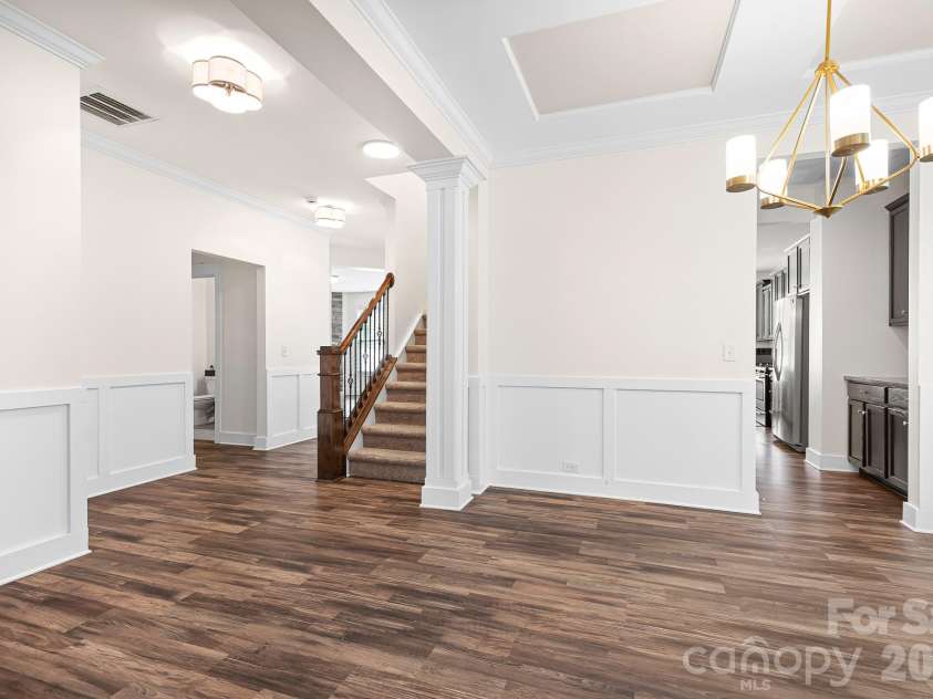 10008 Michael Crossing Drive, Charlotte, NC 28213.  MLS# CAR4375777, YatesRealty ID 17399. 