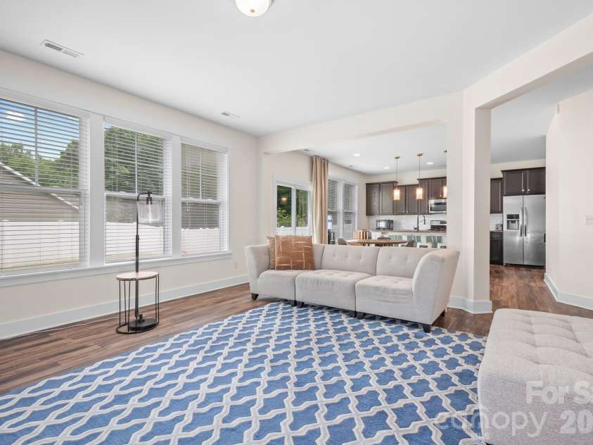 10008 Michael Crossing Drive, Charlotte, NC 28213.  MLS# CAR4375777, YatesRealty ID 17399. 