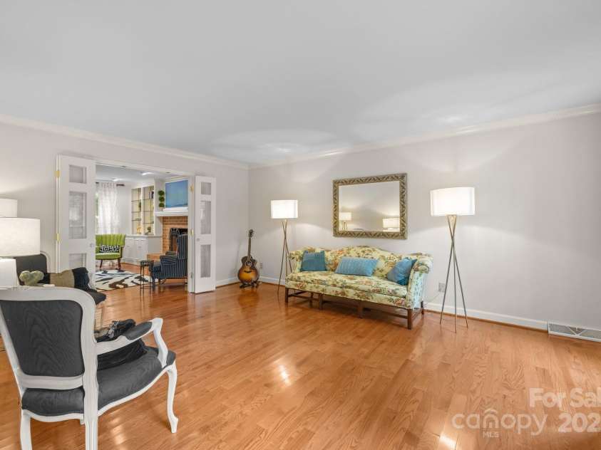 2709 Wamath Drive, Charlotte, NC 28210.  MLS# CAR4262902, YatesRealty ID 17399. 