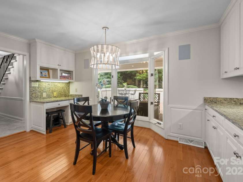 2709 Wamath Drive, Charlotte, NC 28210.  MLS# CAR4262902, YatesRealty ID 17399. 