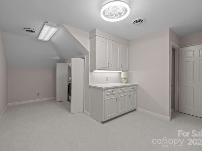 2709 Wamath Drive, Charlotte, NC 28210.  MLS# CAR4262902, YatesRealty ID 17399. 