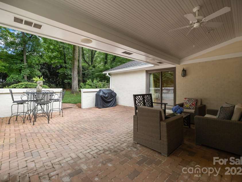 2709 Wamath Drive, Charlotte, NC 28210.  MLS# CAR4262902, YatesRealty ID 17399. 