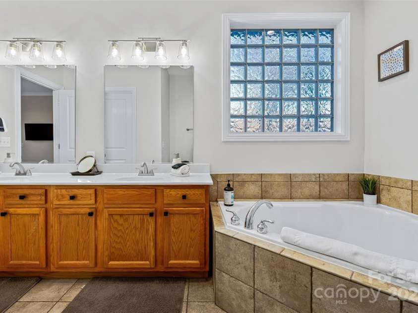 90 Indian Mound Trail, Fairview, NC 28730.  MLS# CAR4268261, YatesRealty ID 1740. 