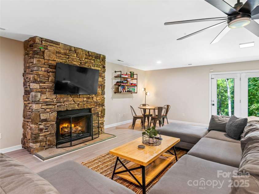 90 Indian Mound Trail, Fairview, NC 28730.  MLS# CAR4268261, YatesRealty ID 1740. 