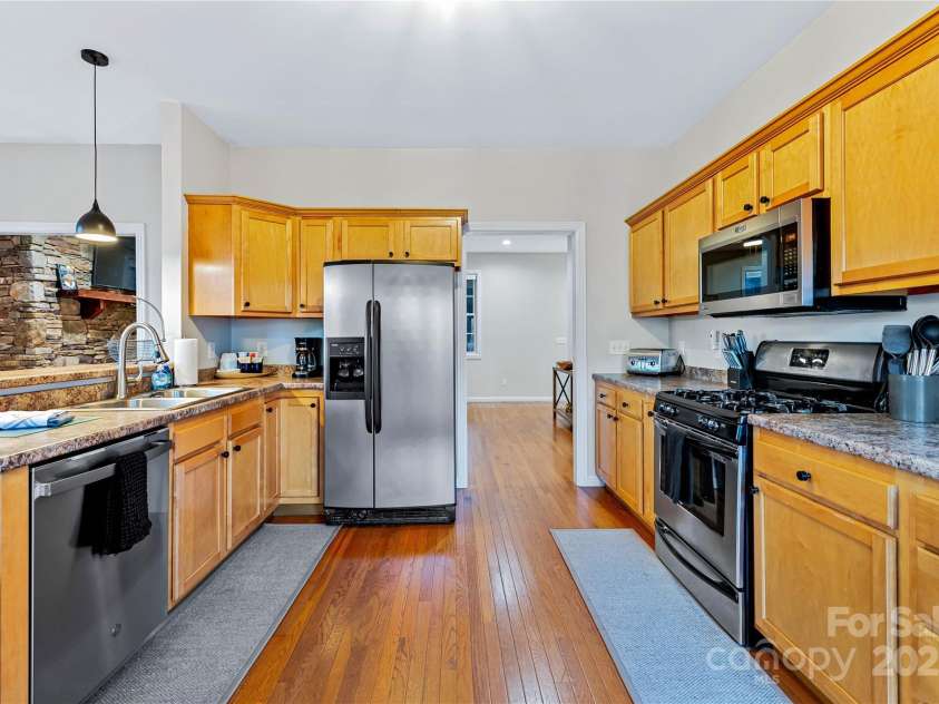 90 Indian Mound Trail, Fairview, NC 28730.  MLS# CAR4268261, YatesRealty ID 1740. 