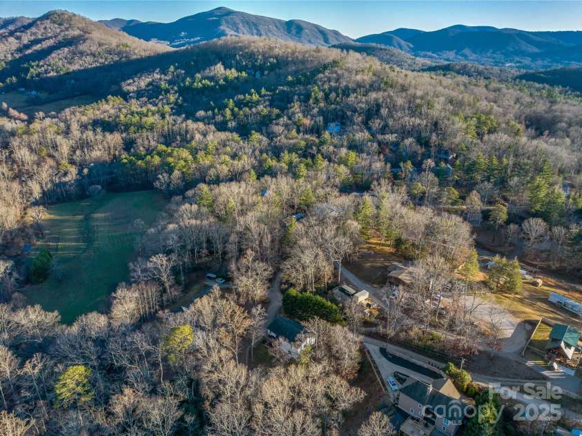 90 Indian Mound Trail, Fairview, NC 28730.  MLS# CAR4268261, YatesRealty ID 1740. 