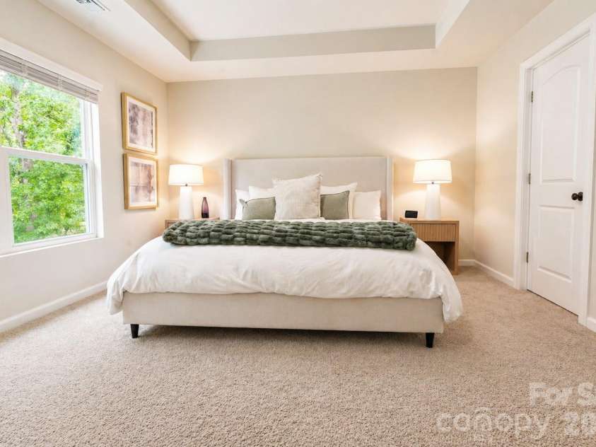 12008 John Newton Drive, Davidson, NC 28036.  MLS# CAR4375341, YatesRealty ID 17400. Primary Bedroom