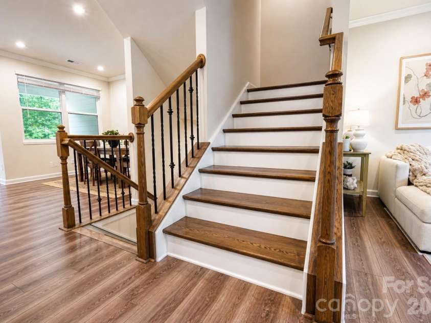 12008 John Newton Drive, Davidson, NC 28036.  MLS# CAR4375341, YatesRealty ID 17400. Stairs Up and Down