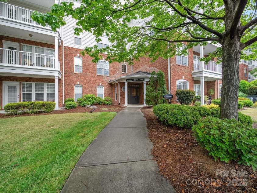 14321 San Paolo Lane, Charlotte, NC 28277.  MLS# CAR4250728, YatesRealty ID 17400. 