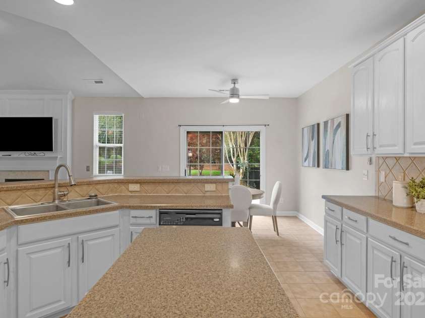 2711 Liberty Hall Court, Waxhaw, NC 28173.  MLS# CAR4228548, YatesRealty ID 17401. 