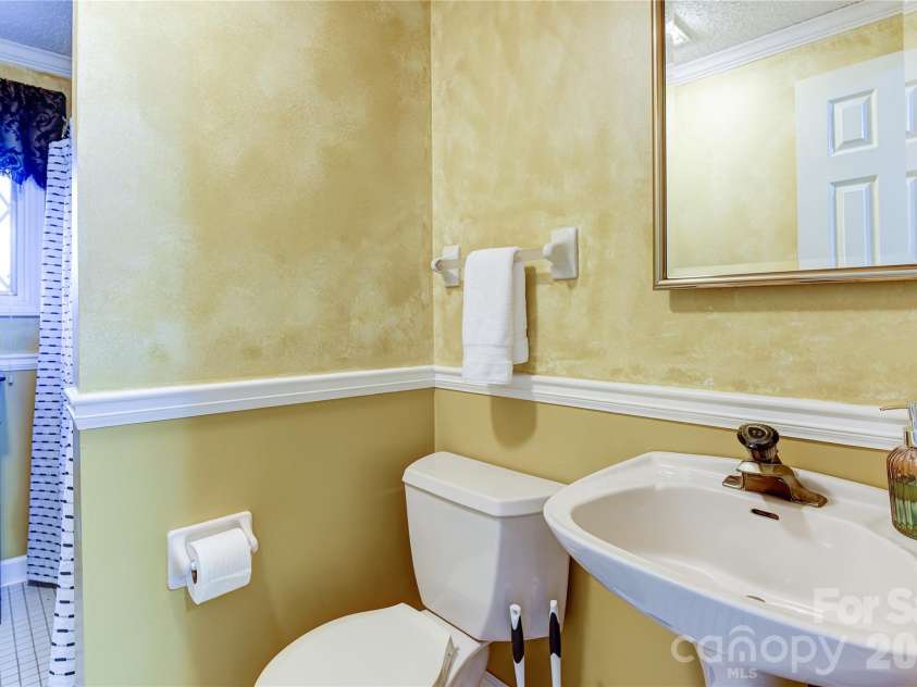 845 Cane Creek Road, Fletcher, NC 28732.  MLS# CAR4376005, YatesRealty ID 17404. 