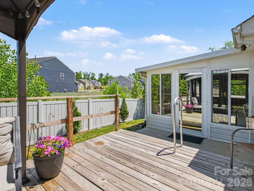 1274 Emory Lane, Concord, NC 28027.  MLS# CAR4375773, YatesRealty ID 17405. 