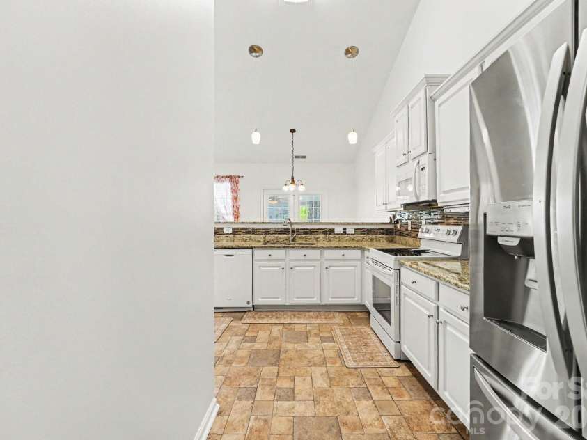 1274 Emory Lane, Concord, NC 28027.  MLS# CAR4375773, YatesRealty ID 17405. 