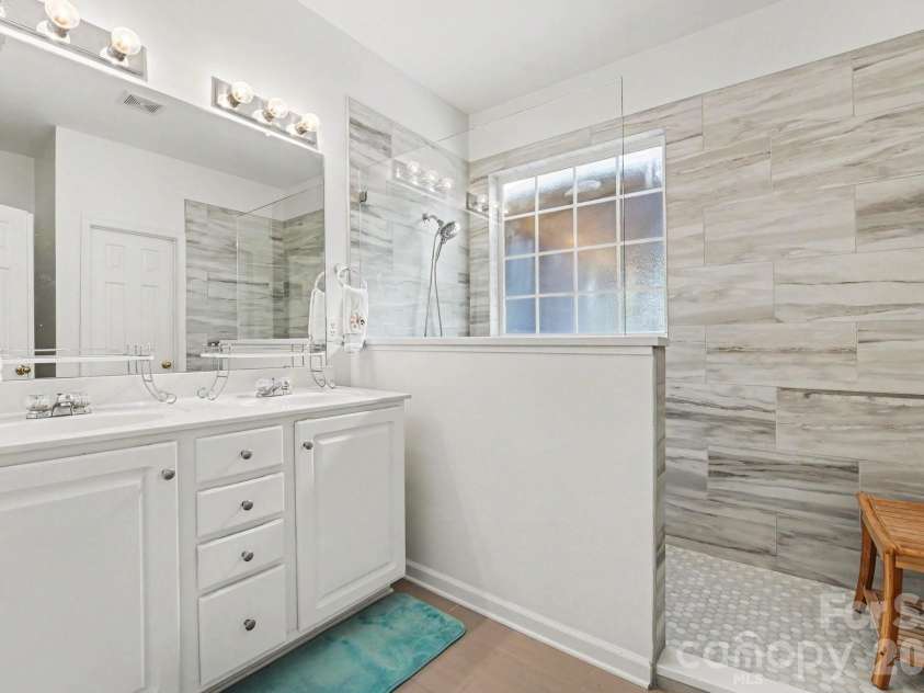 1274 Emory Lane, Concord, NC 28027.  MLS# CAR4375773, YatesRealty ID 17405. 