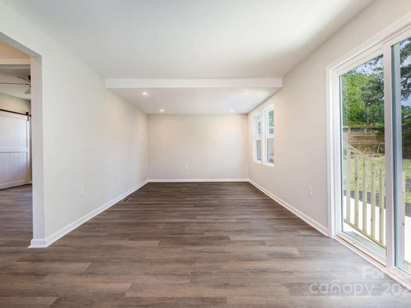 3050 Millstone Drive, Gastonia, NC 28054.  MLS# CAR4253322, YatesRealty ID 17406. Livingroom