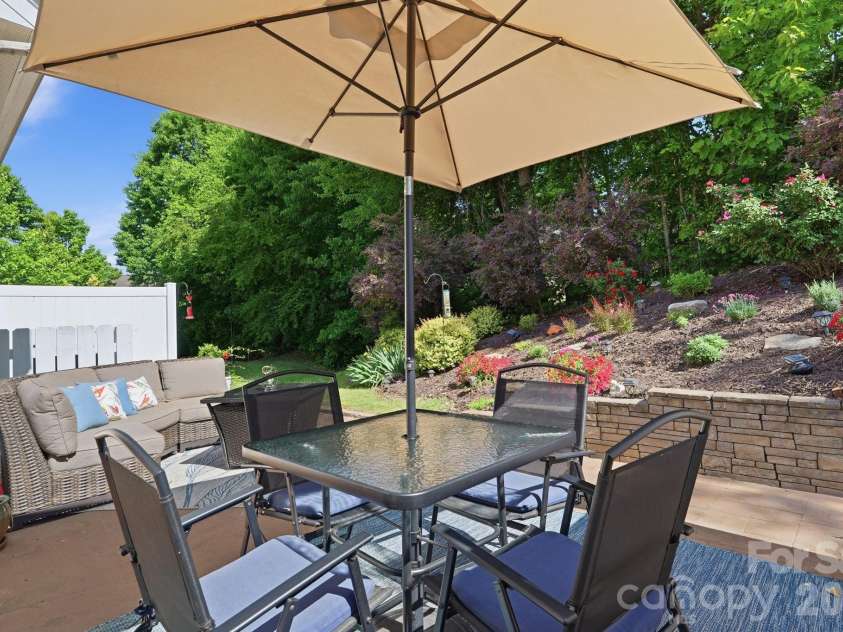 168 Arcadian Way, Mooresville, NC 28117.  MLS# CAR4375171, YatesRealty ID 17407. 