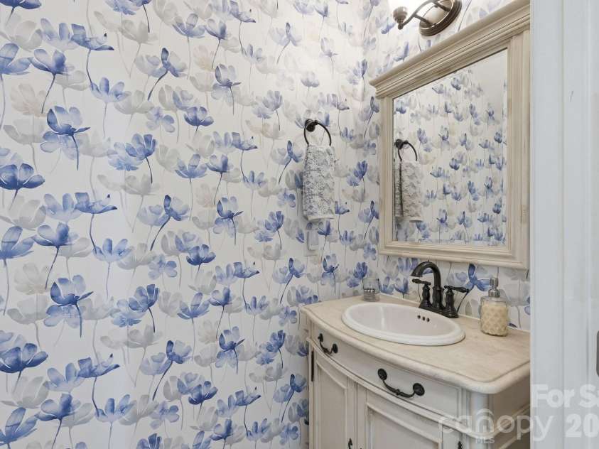 168 Arcadian Way, Mooresville, NC 28117.  MLS# CAR4375171, YatesRealty ID 17407. Guest Bath on main