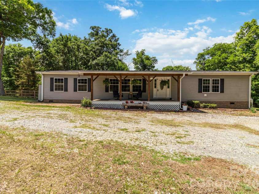 174 Little Pine Drive, Smyrna, SC 29743.  MLS# CAR4375525, YatesRealty ID 17408. 