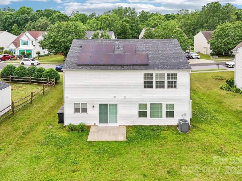 3038 Old Ironside Drive, Charlotte, NC 28213.  MLS# CAR4253394, YatesRealty ID 17408. 