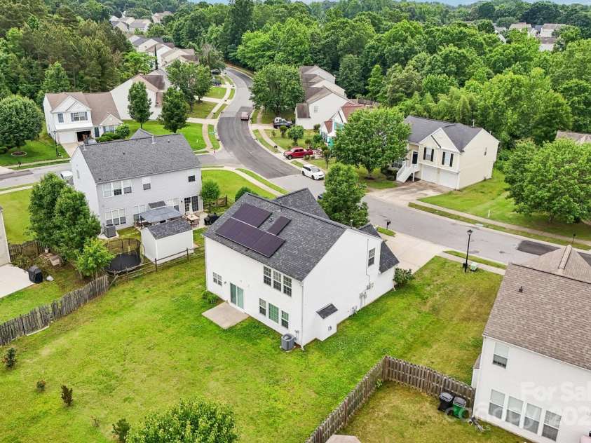 3038 Old Ironside Drive, Charlotte, NC 28213.  MLS# CAR4253394, YatesRealty ID 17408. 