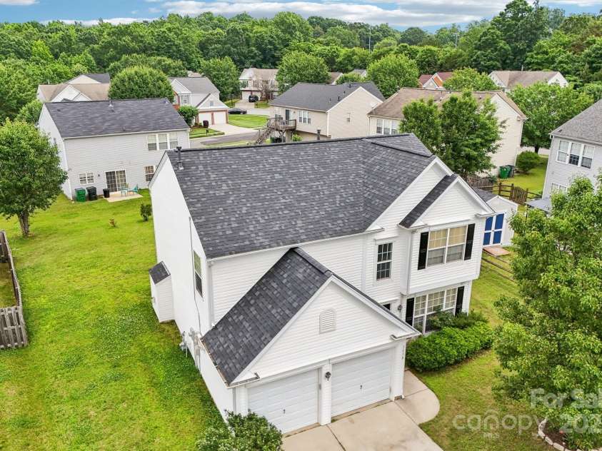 3038 Old Ironside Drive, Charlotte, NC 28213.  MLS# CAR4253394, YatesRealty ID 17408. 