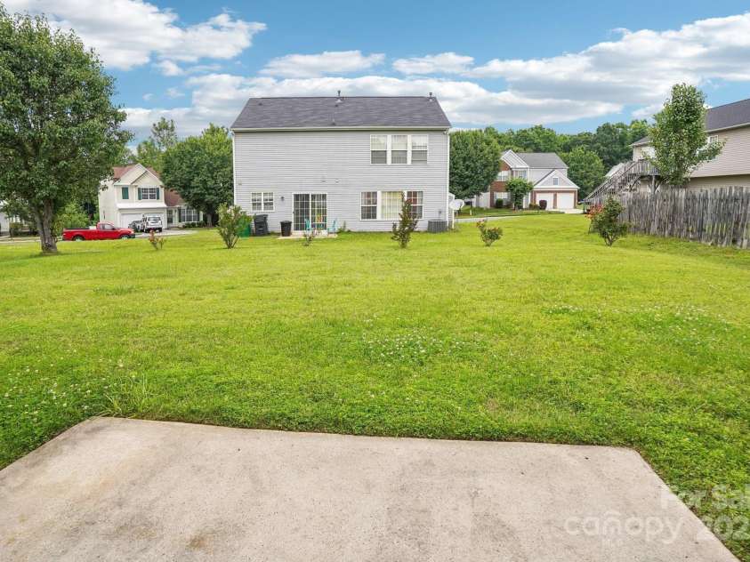 3038 Old Ironside Drive, Charlotte, NC 28213.  MLS# CAR4253394, YatesRealty ID 17408. 