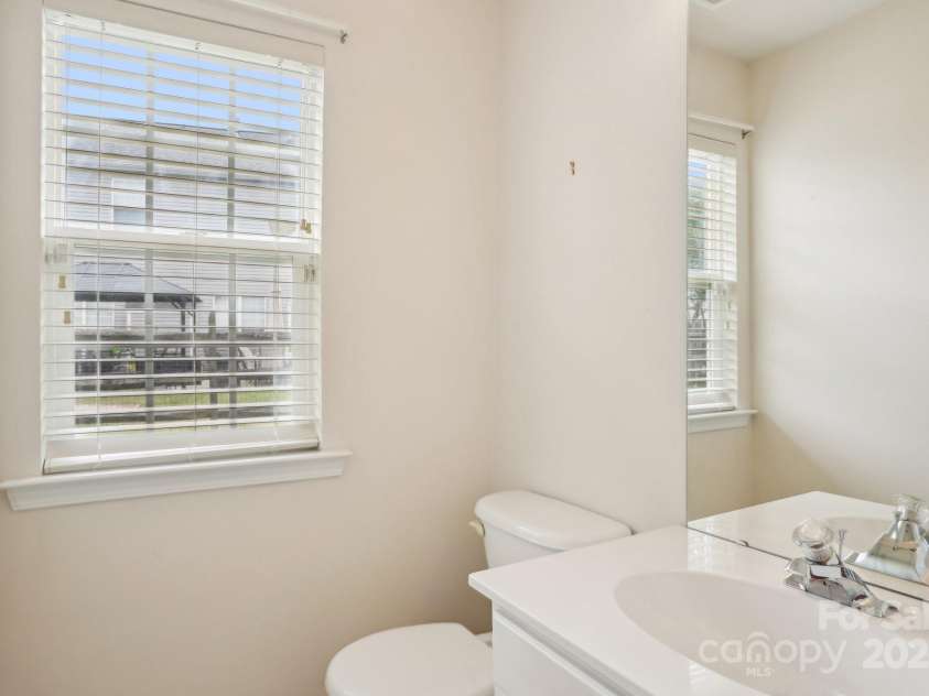 3038 Old Ironside Drive, Charlotte, NC 28213.  MLS# CAR4253394, YatesRealty ID 17408. 