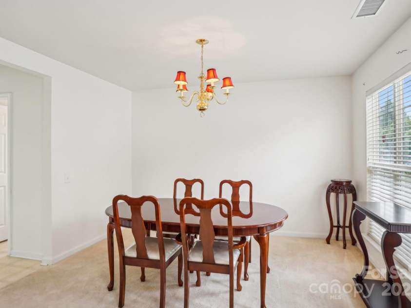 3038 Old Ironside Drive, Charlotte, NC 28213.  MLS# CAR4253394, YatesRealty ID 17408. 