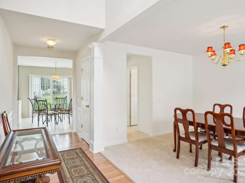 3038 Old Ironside Drive, Charlotte, NC 28213.  MLS# CAR4253394, YatesRealty ID 17408. 