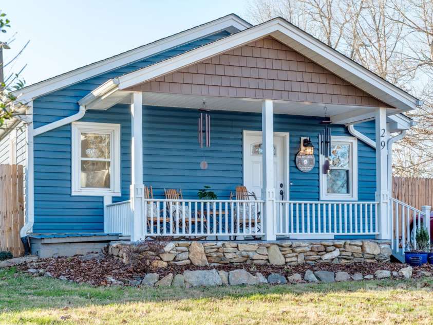 29 White Oak Road, Arden, NC 28704.  MLS# CAR4367646, YatesRealty ID 17409. 