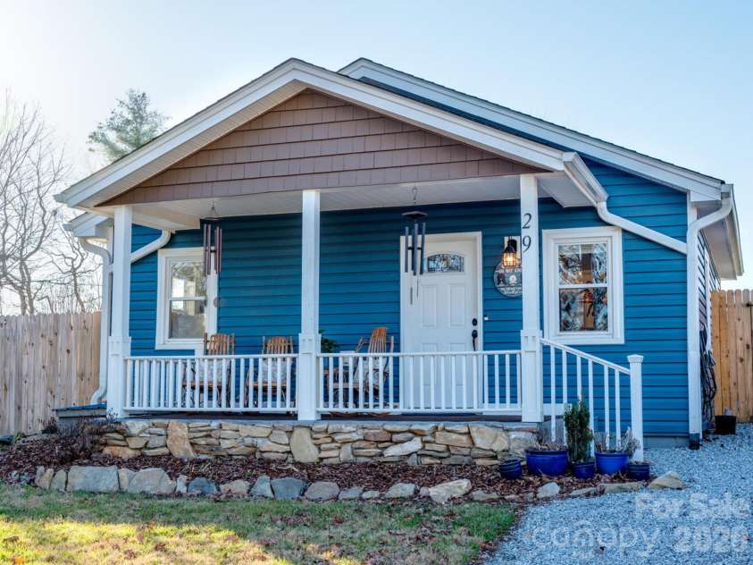 29 White Oak Road, Arden, NC 28704.  MLS# CAR4367646, YatesRealty ID 17409. 