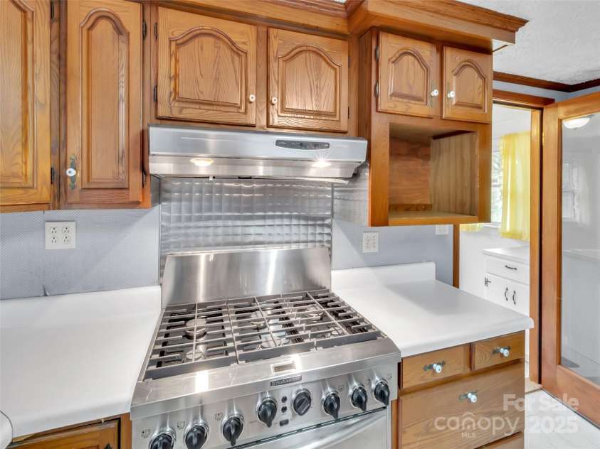 18 & 44 Sierra Point, Waynesville, NC 28786.  MLS# CAR4333158, YatesRealty ID 1741. 