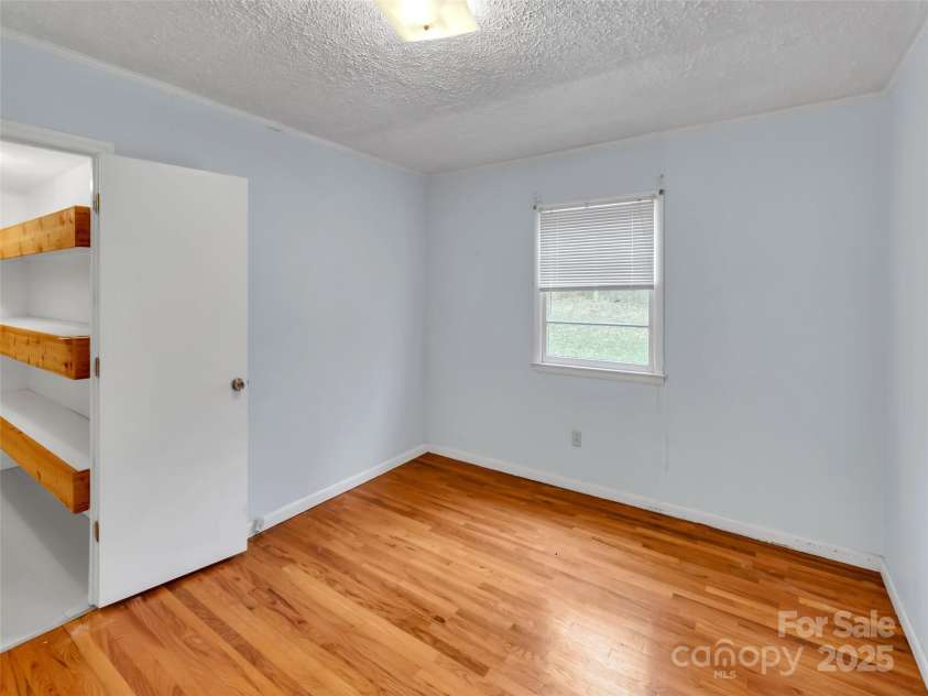 18 & 44 Sierra Point, Waynesville, NC 28786.  MLS# CAR4333158, YatesRealty ID 1741. 