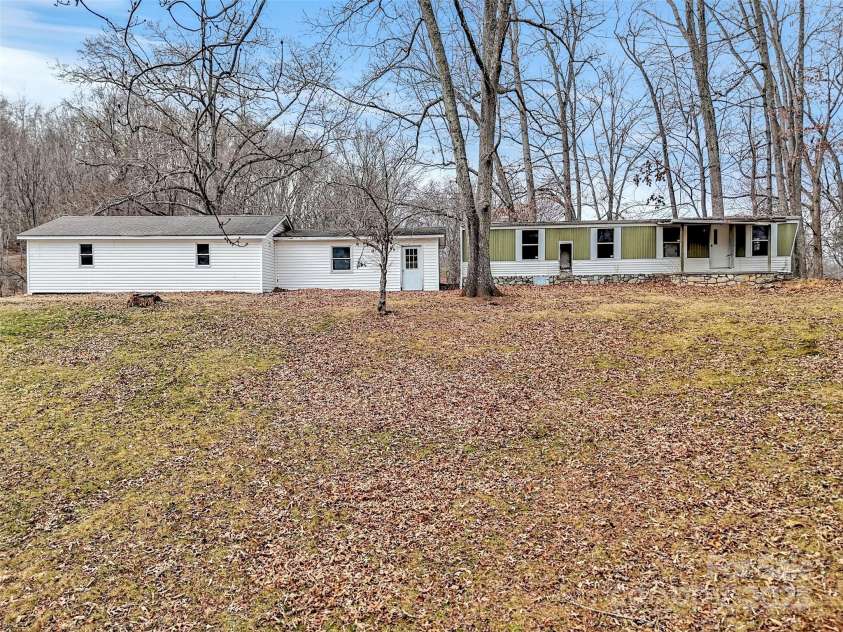 18 & 44 Sierra Point, Waynesville, NC 28786.  MLS# CAR4333158, YatesRealty ID 1741. 