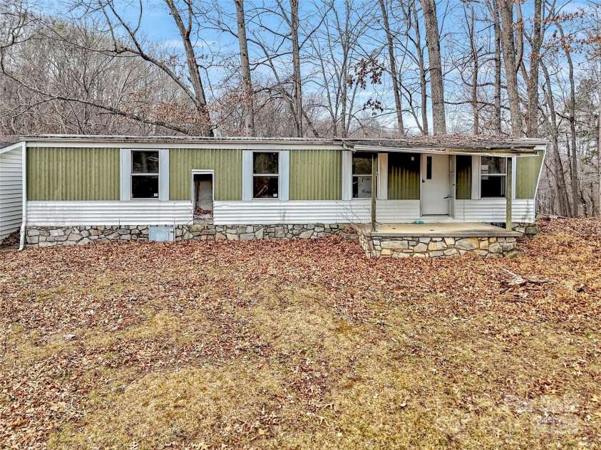 18 & 44 Sierra Point, Waynesville, NC 28786.  MLS# CAR4333158, YatesRealty ID 1741. 