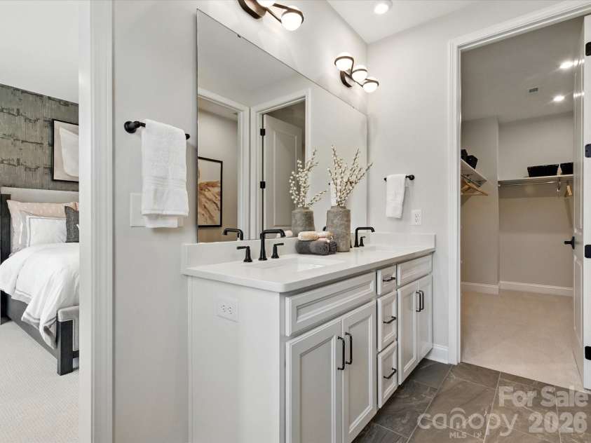 513 Nash Street, Fort Mill, SC 29715.  MLS# CAR4376919, YatesRealty ID 17414. Primary walk-in closet