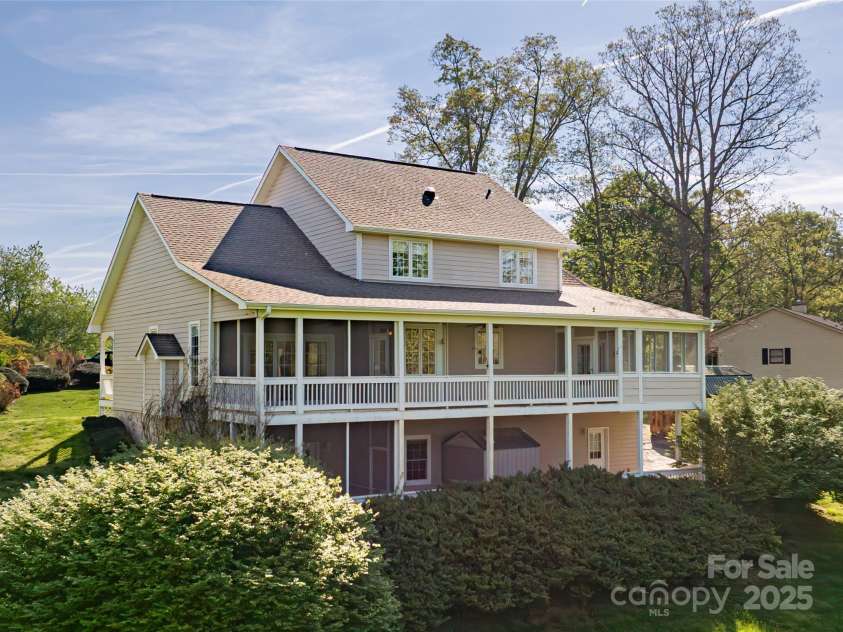 8 Scarlet Rdg Lane, Weaverville, NC 28787.  MLS# CAR4233209, YatesRealty ID 17414. Rear View