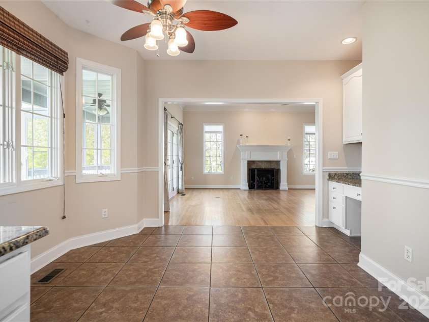 8 Scarlet Rdg Lane, Weaverville, NC 28787.  MLS# CAR4233209, YatesRealty ID 17414. Thoughtful layout